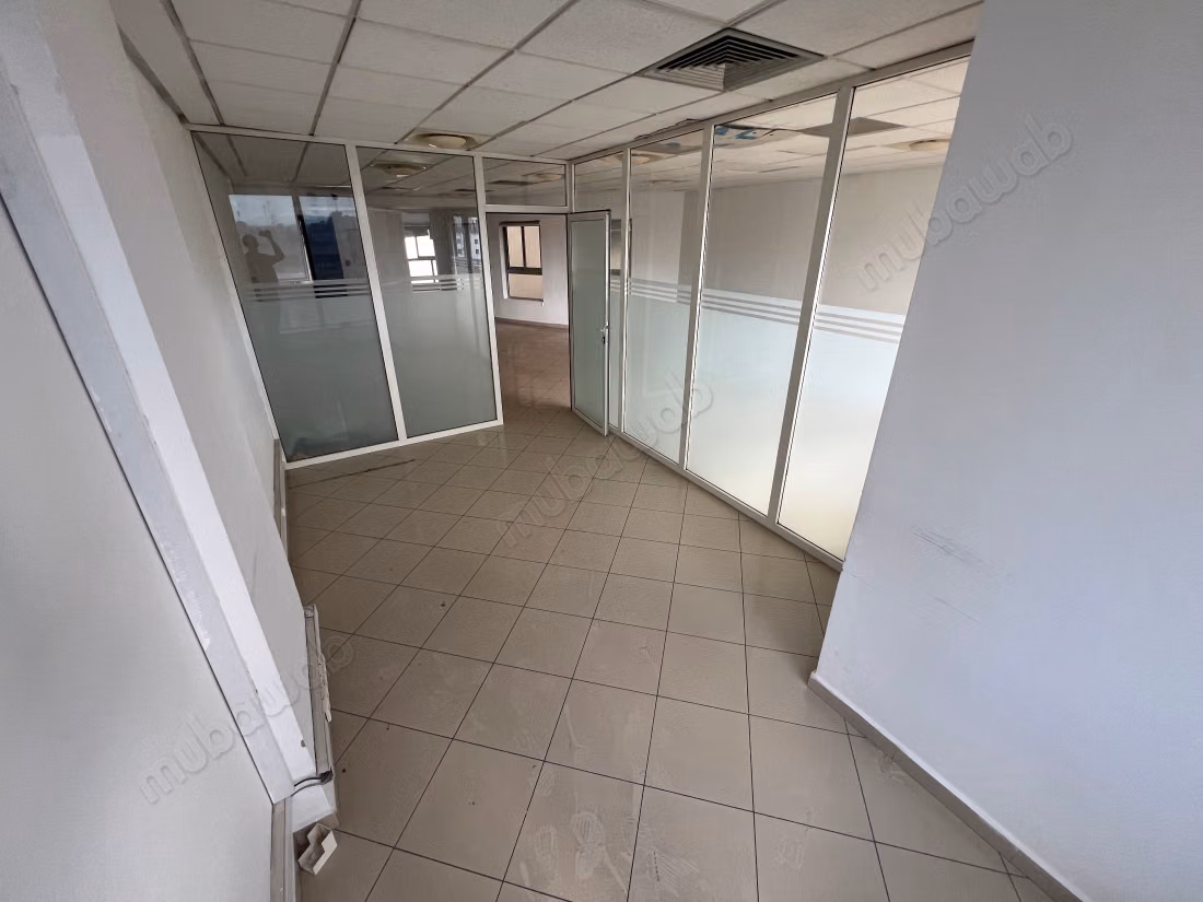 Bureau de 104 m² climatisé à louer 
Centre ville