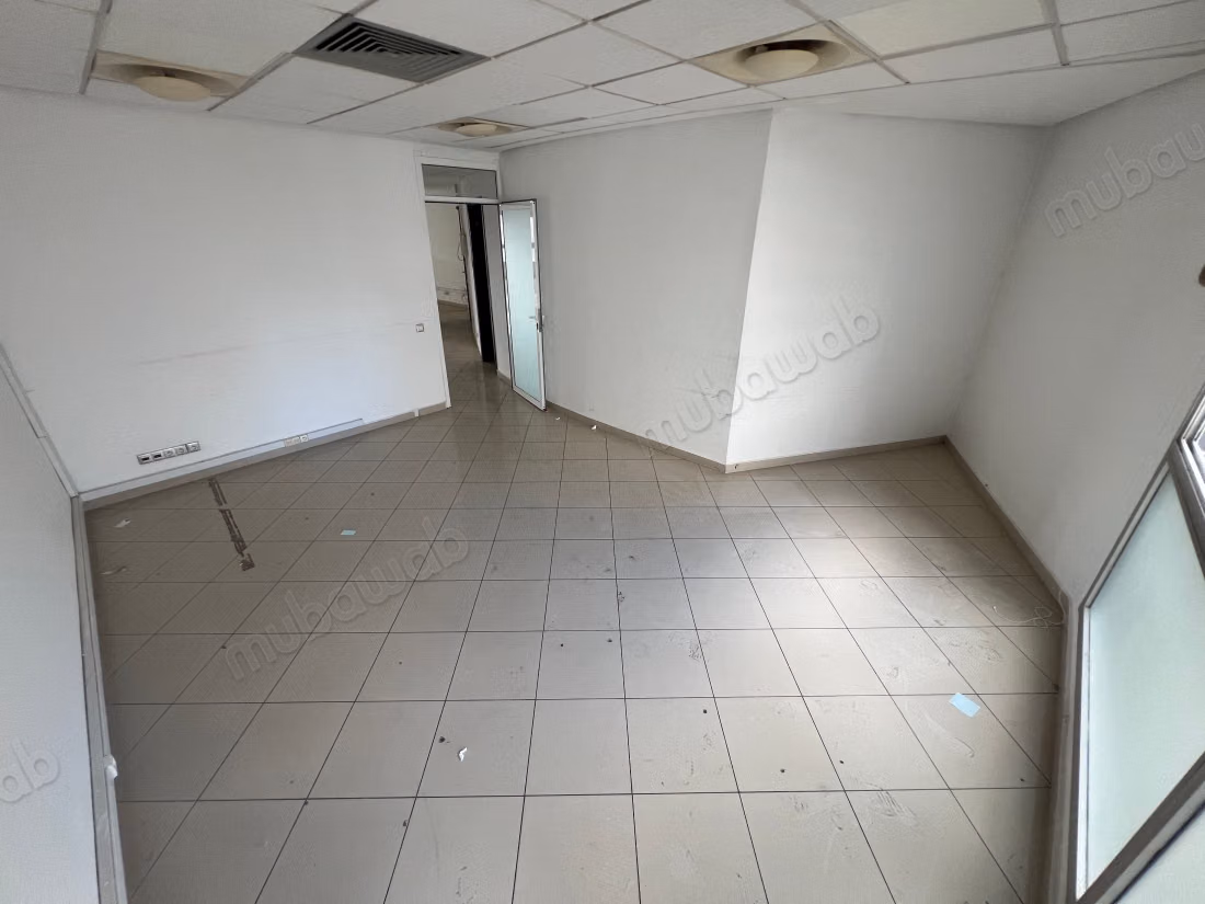 Bureau de 104 m² climatisé à louer 
Centre ville