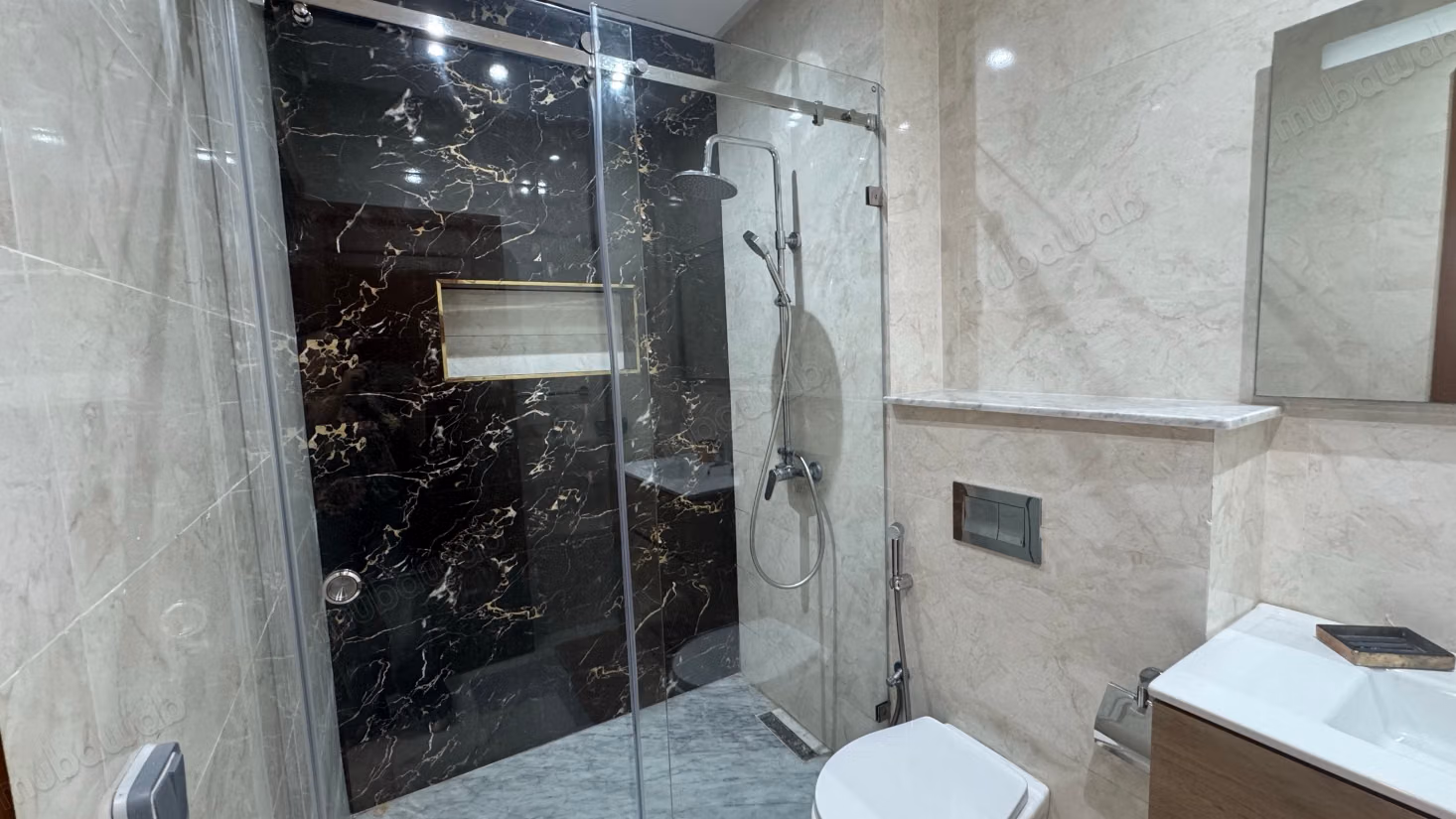 Bel appartement en location à Founti. 2 pièces confortables. Meublé