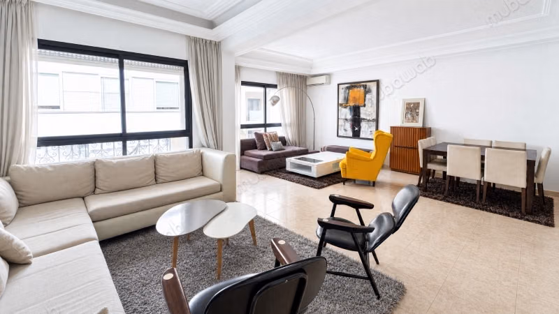 Apartamento de 3 habitaciones en alquiler en el Triángulo de Oro