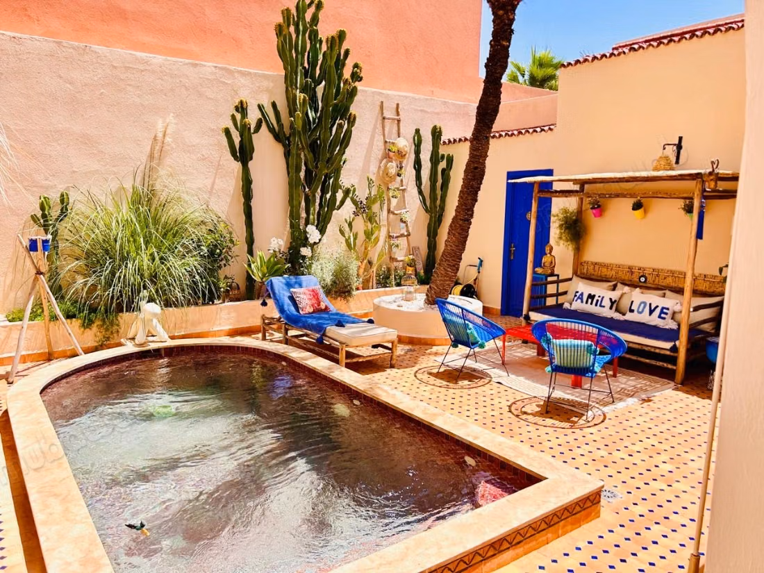 Venta de villa de lujo en Ennakhil Palmeraie. 6 habitaciones