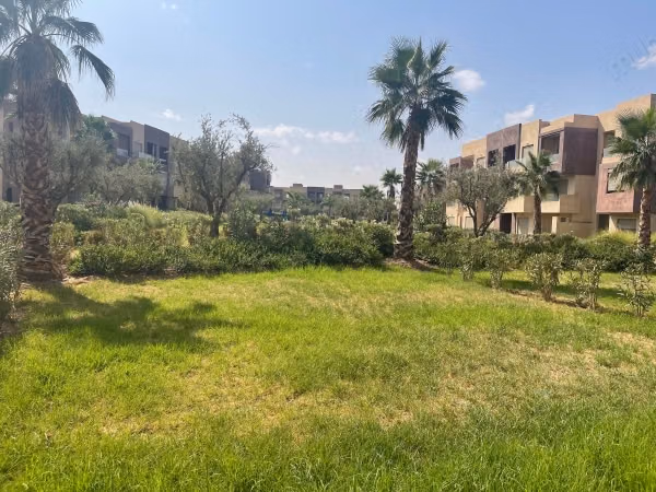 Apprt non meublé Rez de jardin à louer 
Prestigia