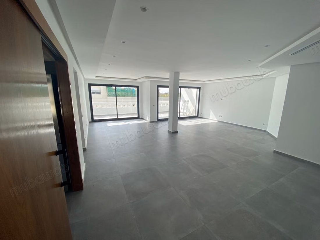 Très bel appartement en location à Riyad. 4 pièces confortables. Résidence sécurisée