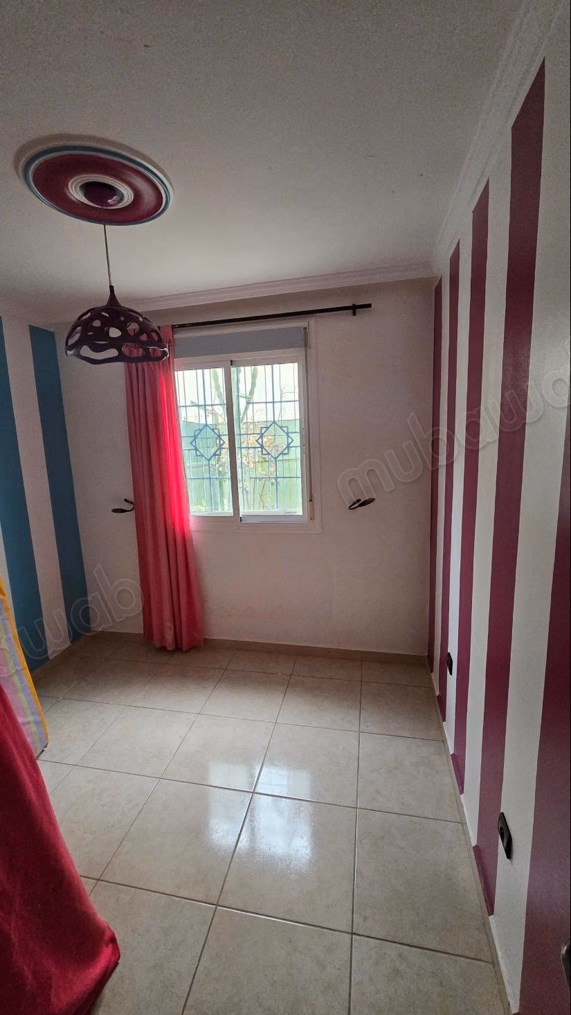 Vente d'un bel appartement à Martil. Superficie 50 m². Meublé