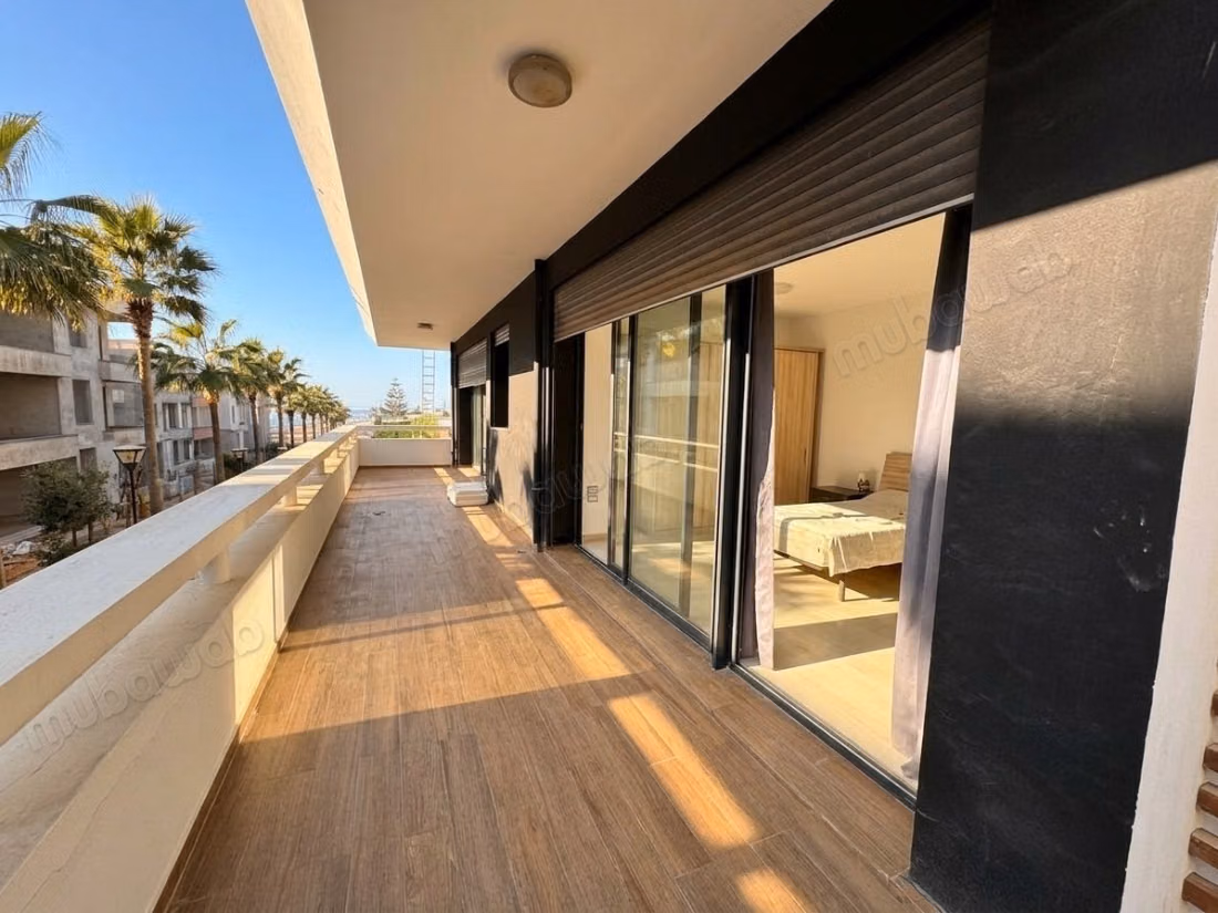 Superbe appartement à vendre à Dar Bouazza. Surface totale 132 m²