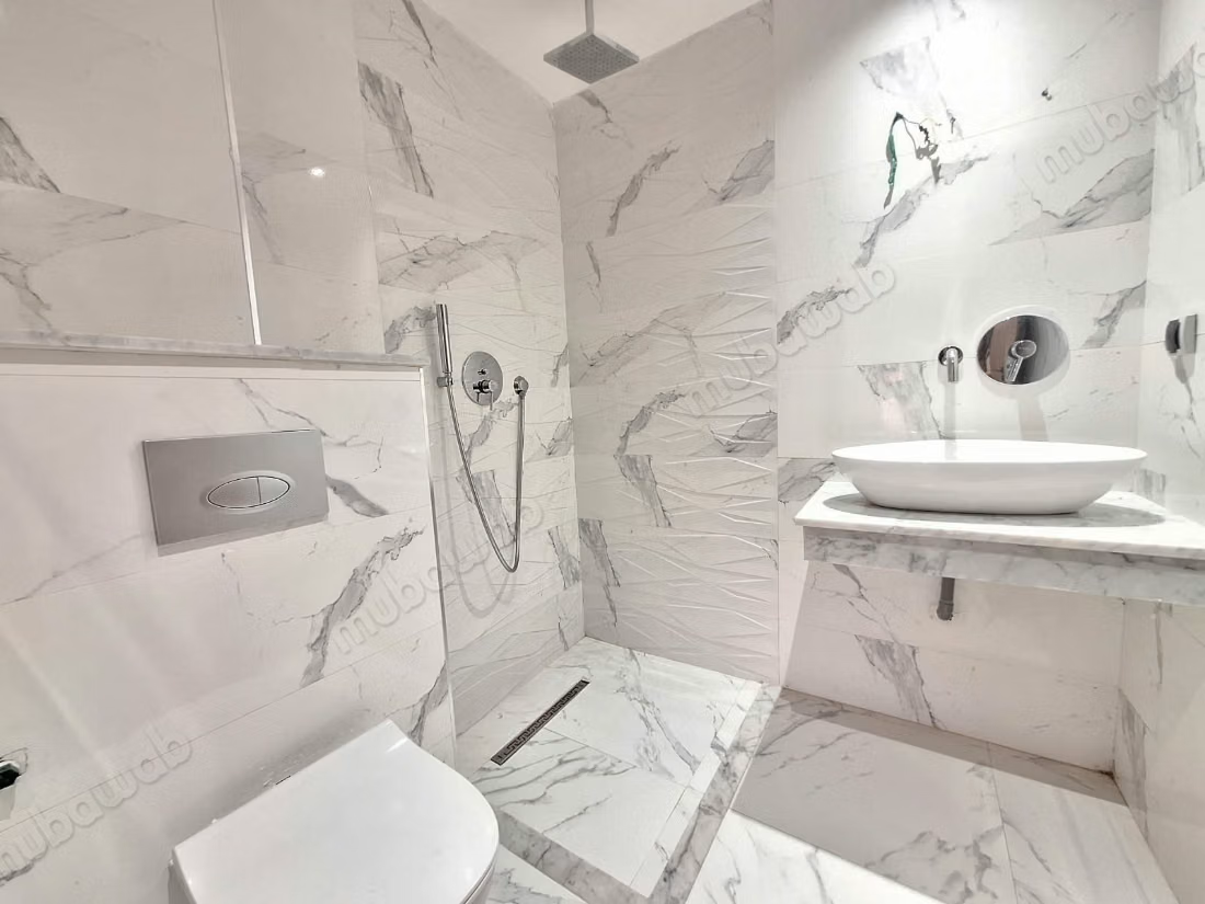 Apartamento en alquiler en Hivernage. Superficie 117 m². Servicio de conserjería, hermosa piscina