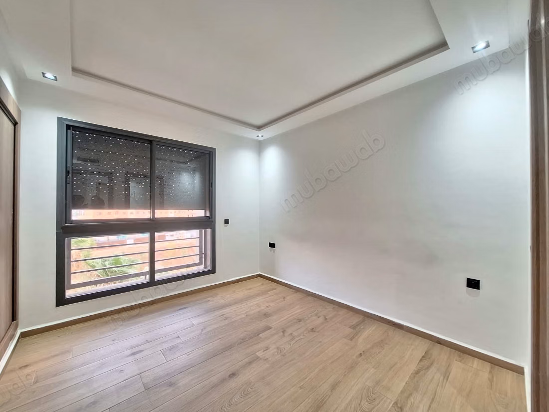 Apartamento en alquiler en Hivernage. Superficie 117 m². Servicio de conserjería, hermosa piscina