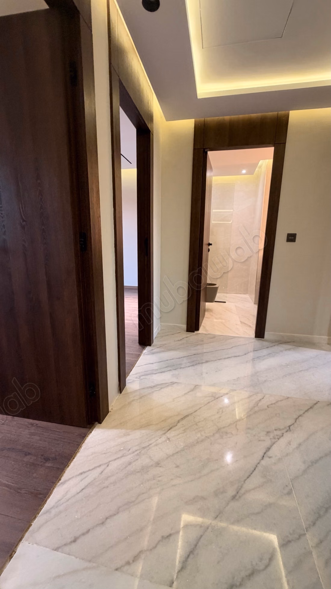 A Louer: DUPLEX vide avec une vue imprenable sur mer et piscine