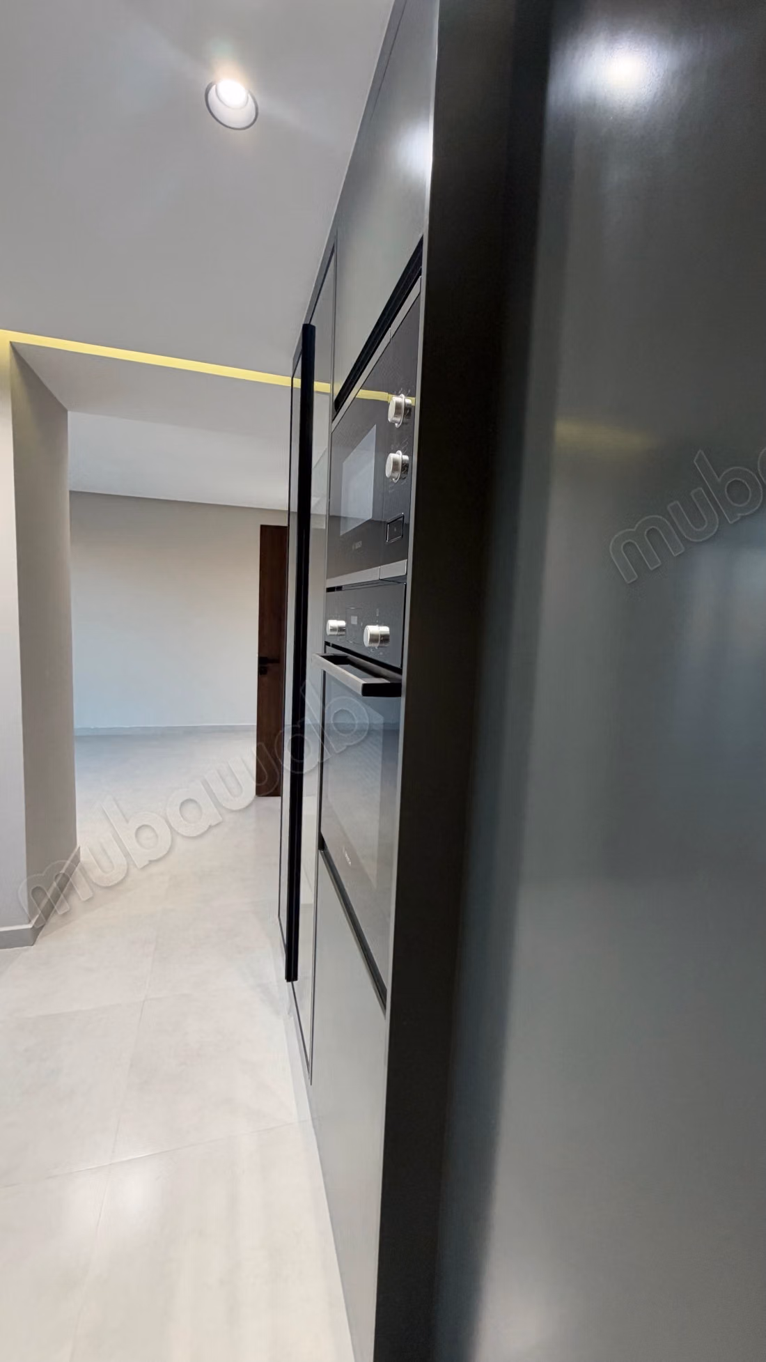 A Louer: DUPLEX vide avec une vue imprenable sur mer et piscine