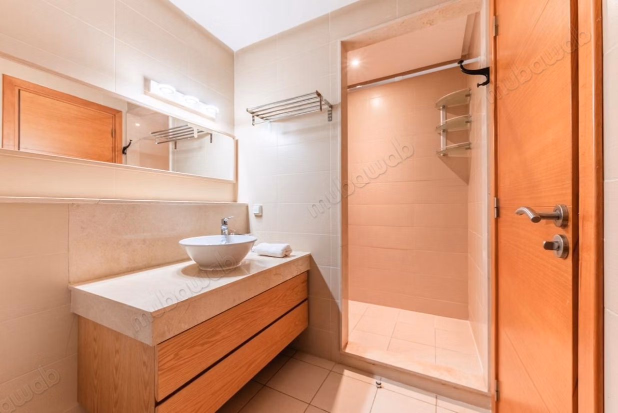 Appartement en location à Plage Oued Cherrat. 
Surface totale 90 m². 
Résidence avec piscine