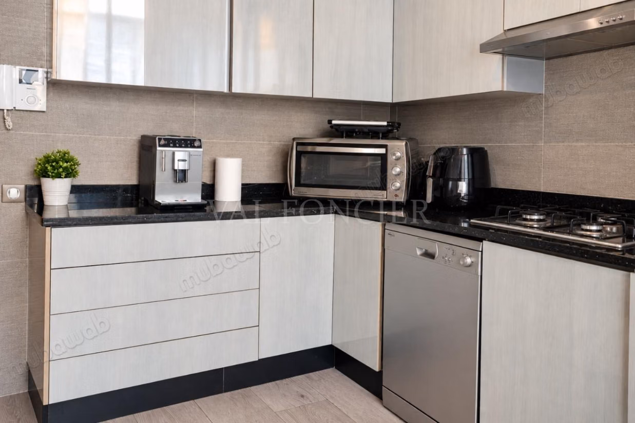 Location Appartement meublé 150m2 3chambres avec terrasse 
Racine, Casablanca