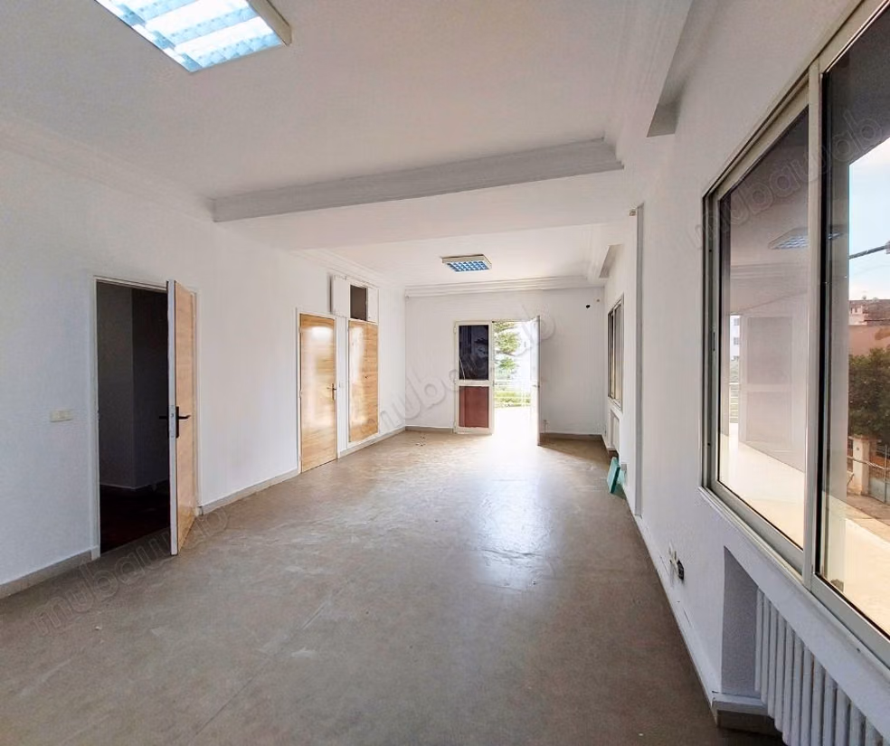 For rent small building R2 in Belvedere