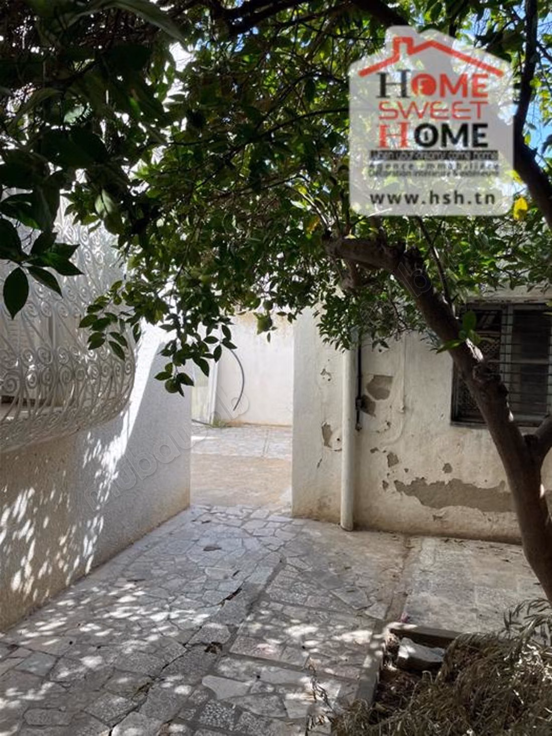 Villa Ronza à vendre à Ezzahra
