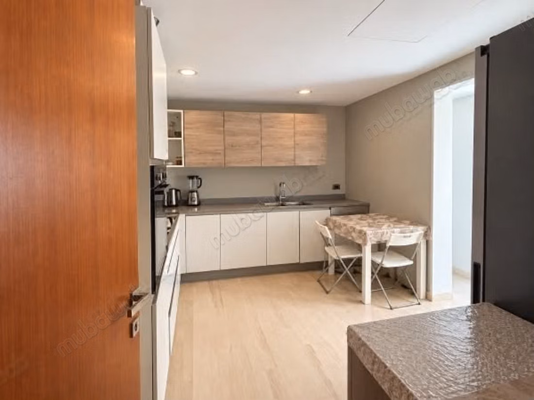 Appartement en location à Casablanca Finance City.
Superficie 190 m².
Meublé