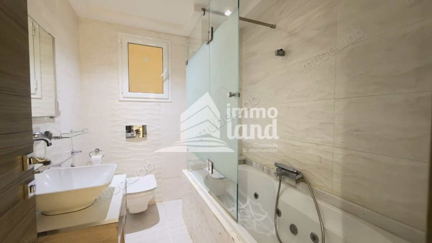 Appartement S2 de 139m2 aux Jardins d’el Menzah 2