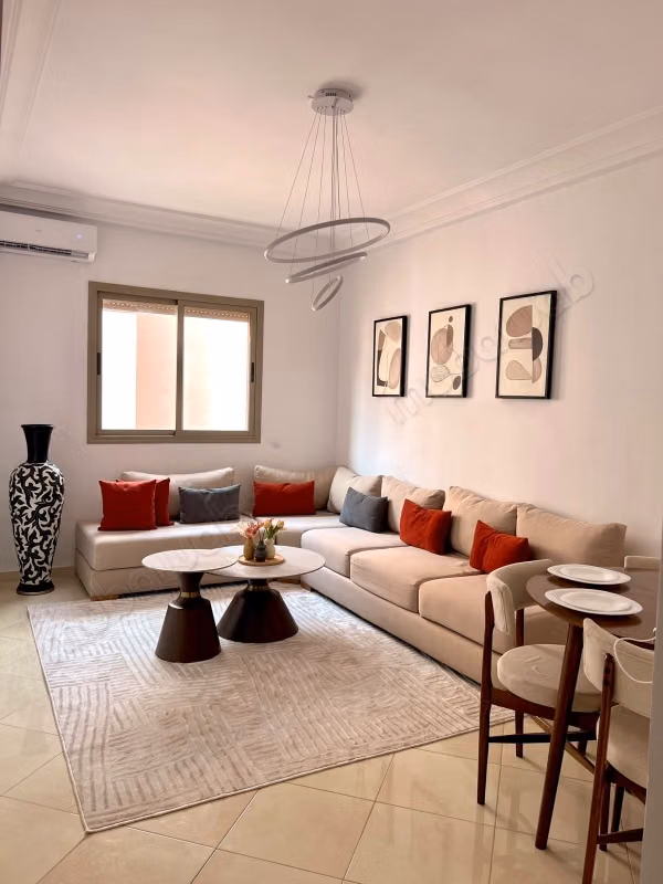 Superbe appartement à louer à Route Amizmiz. 3 pièces confortables. Meublé