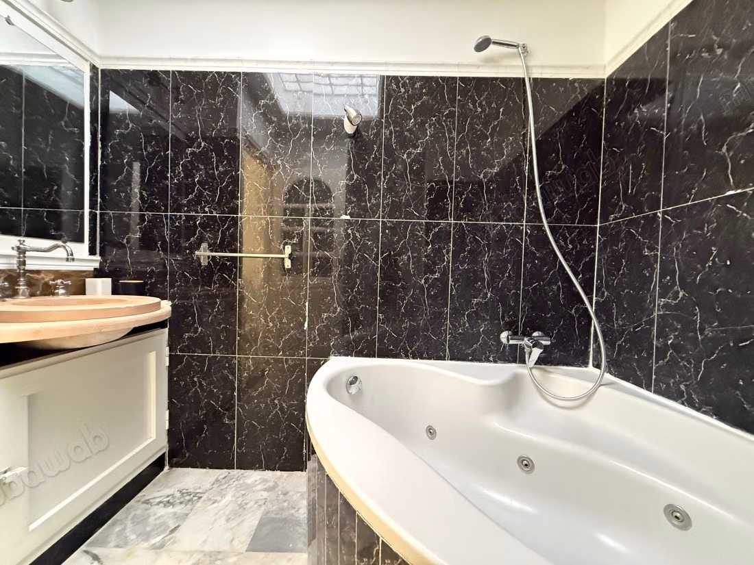 Furnished Duplex, Carthage