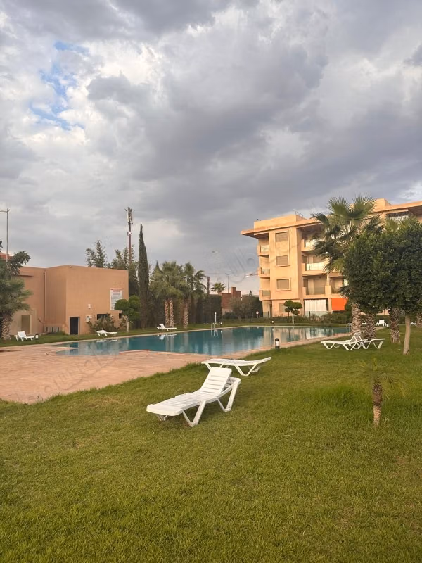 Appartement en location à Boulevard Med 
3 grandes pièces. Meublé