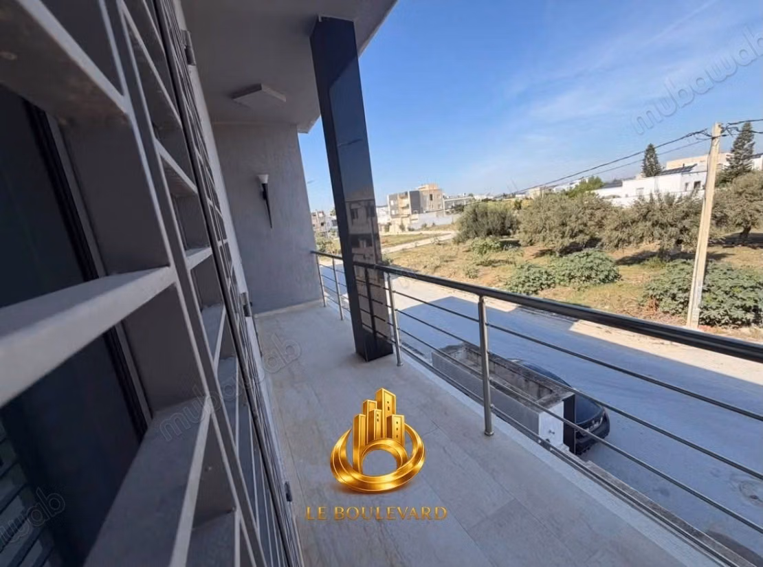 In Affitto Piano di Villa S3 a Cité Ennacim, Nabeul