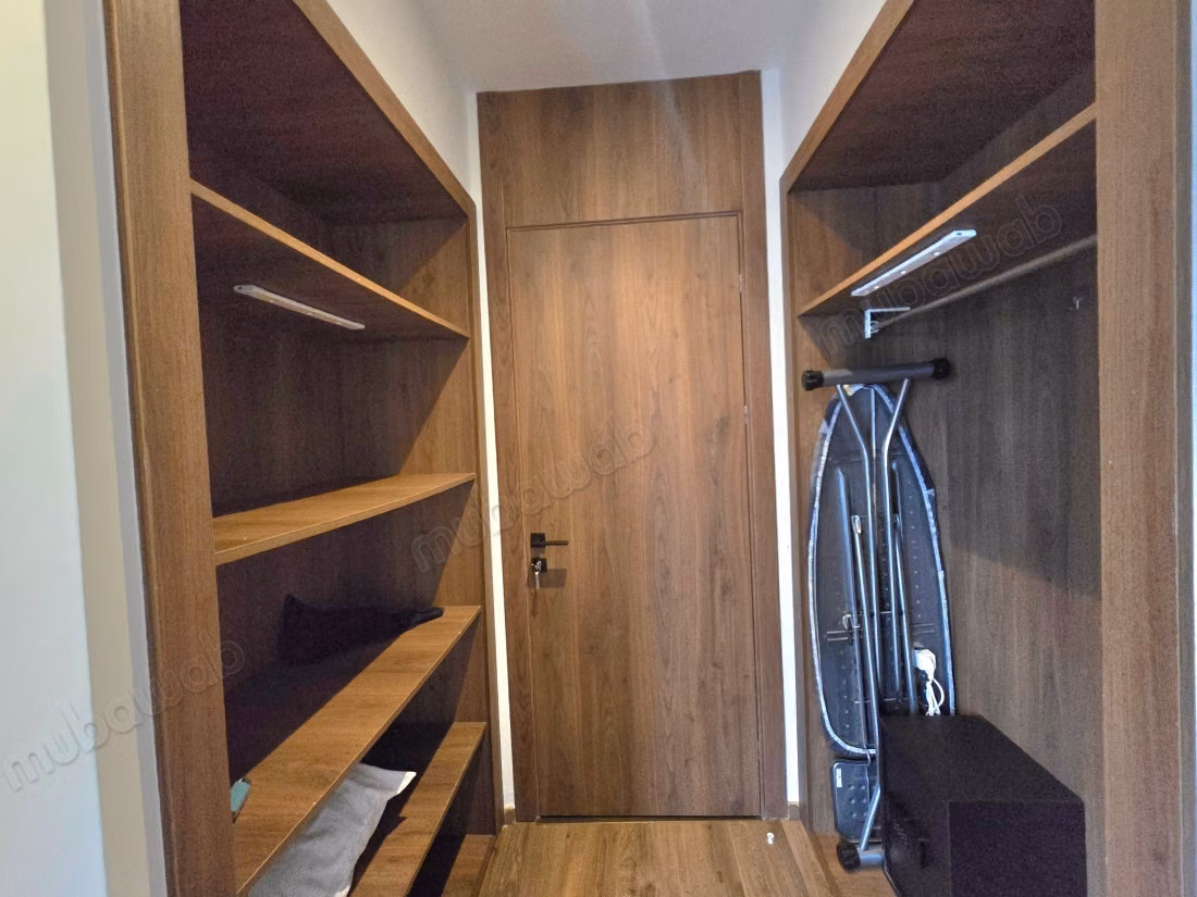Location d'un appartement à Bourgogne Ouest. 
1 chambre. 
Meublé