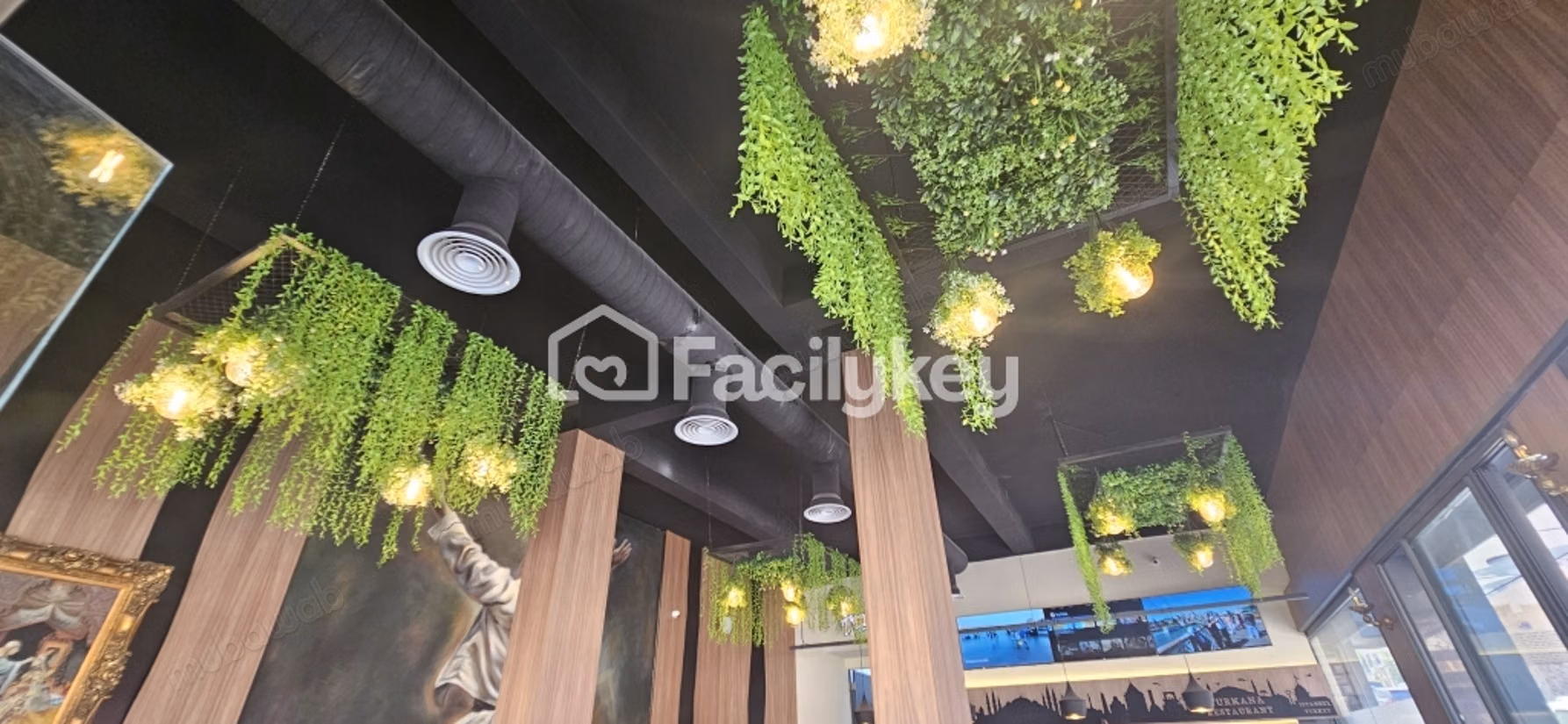 Local commercial de 230 m² à Casablanca