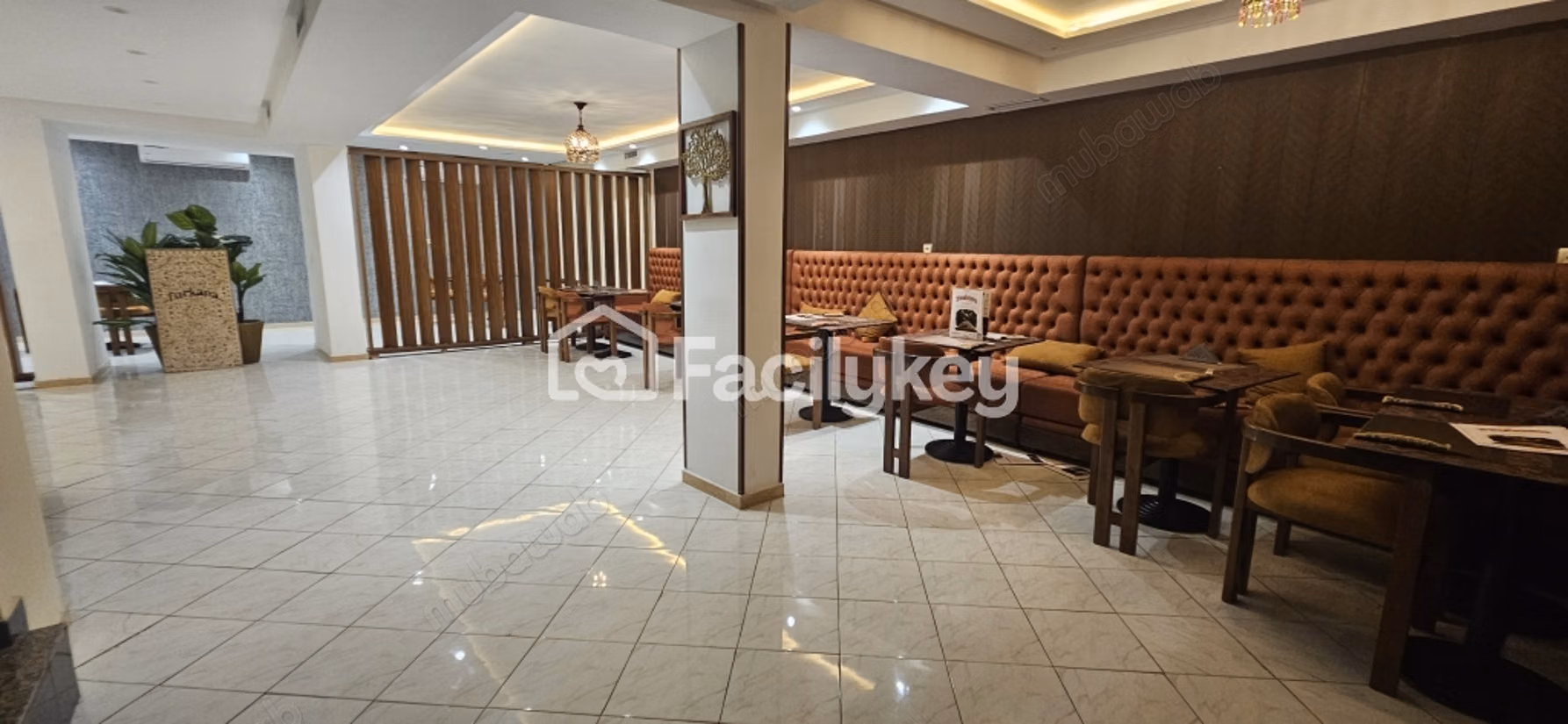 Local commercial de 230 m² à Casablanca