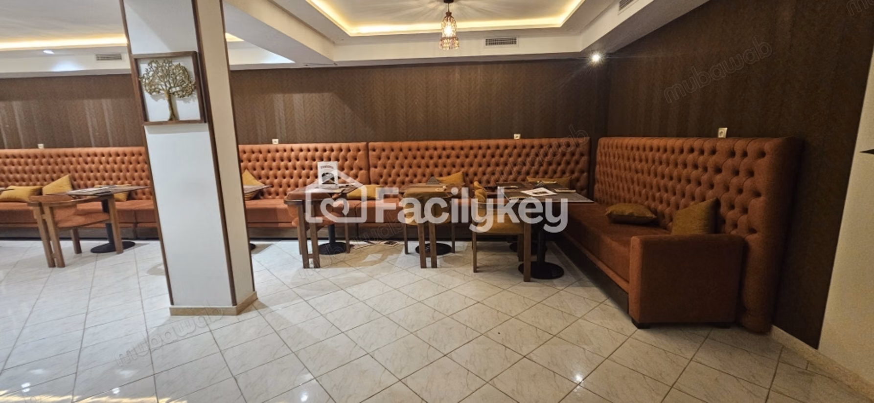 Local commercial de 230 m² à Casablanca
