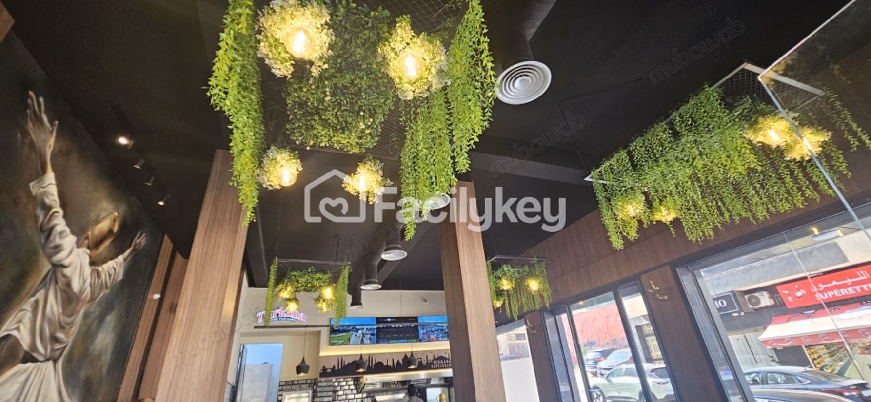 Local commercial de 230 m² à Casablanca