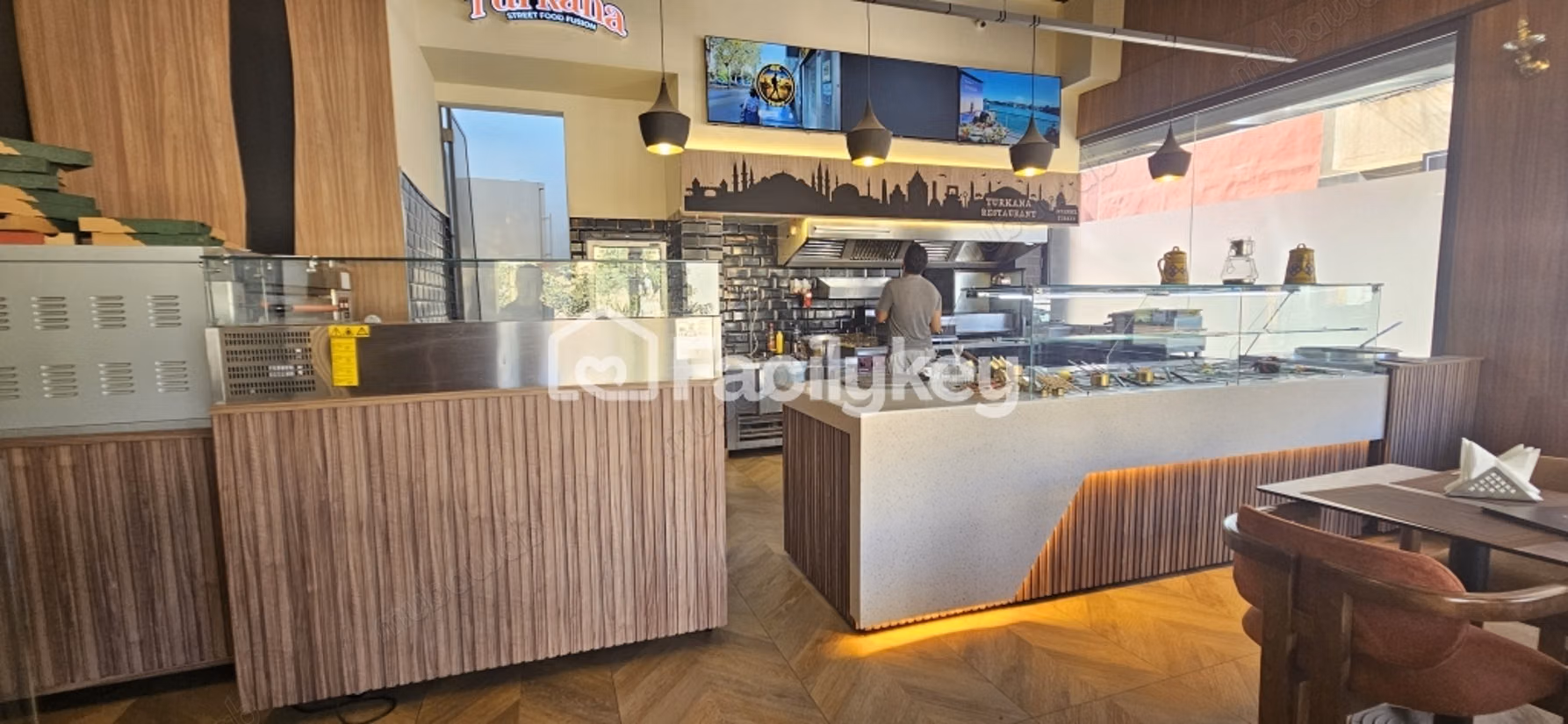 Local commercial de 230 m² à Casablanca
