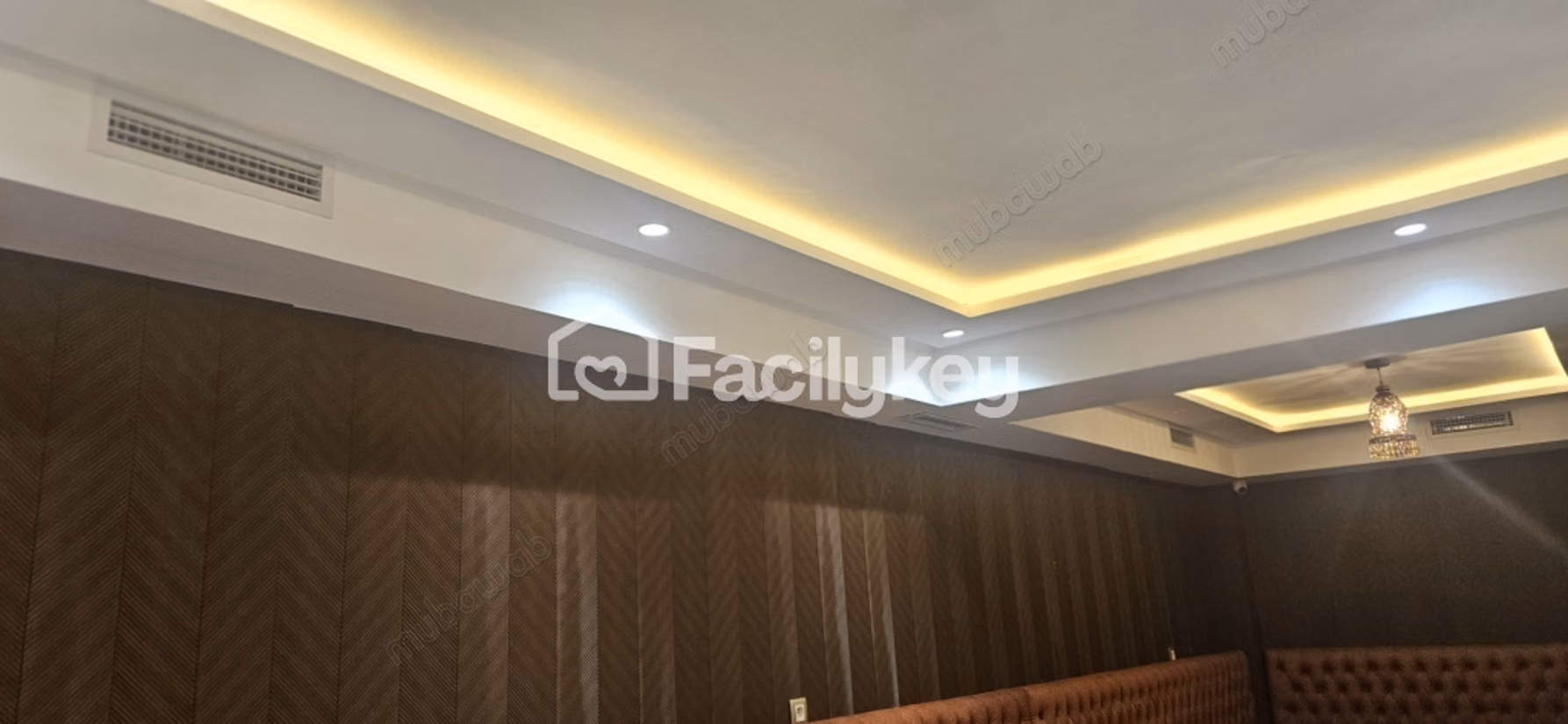 Local commercial de 230 m² à Casablanca