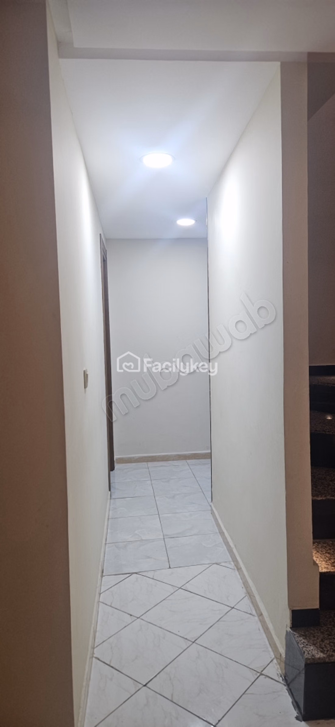 Local commercial de 230 m² à Casablanca