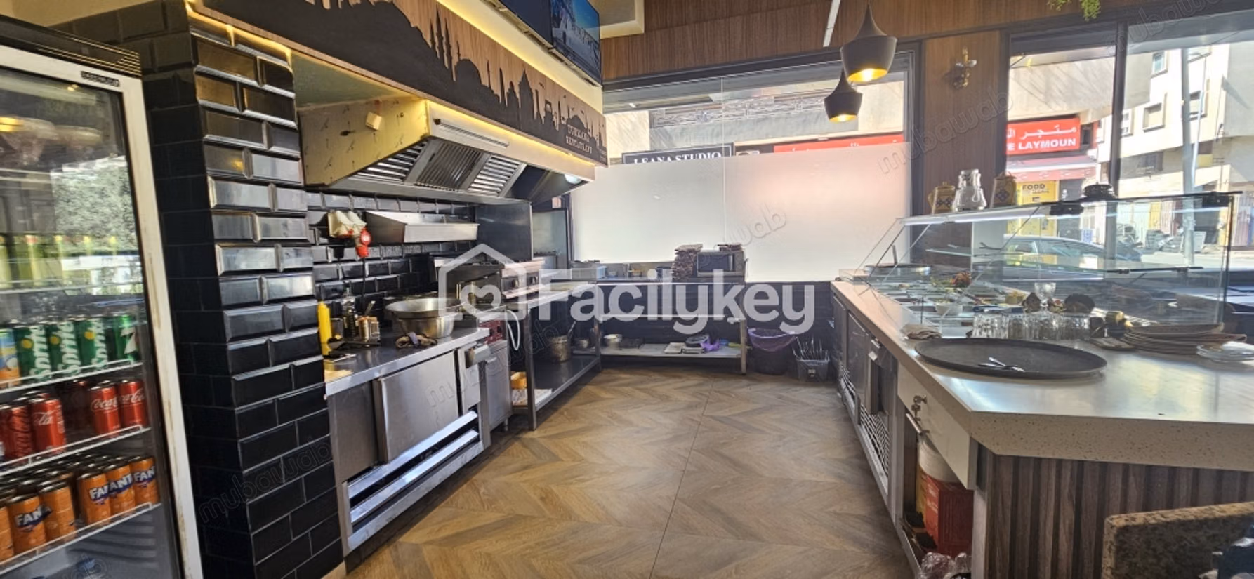 Local commercial de 230 m² à Casablanca