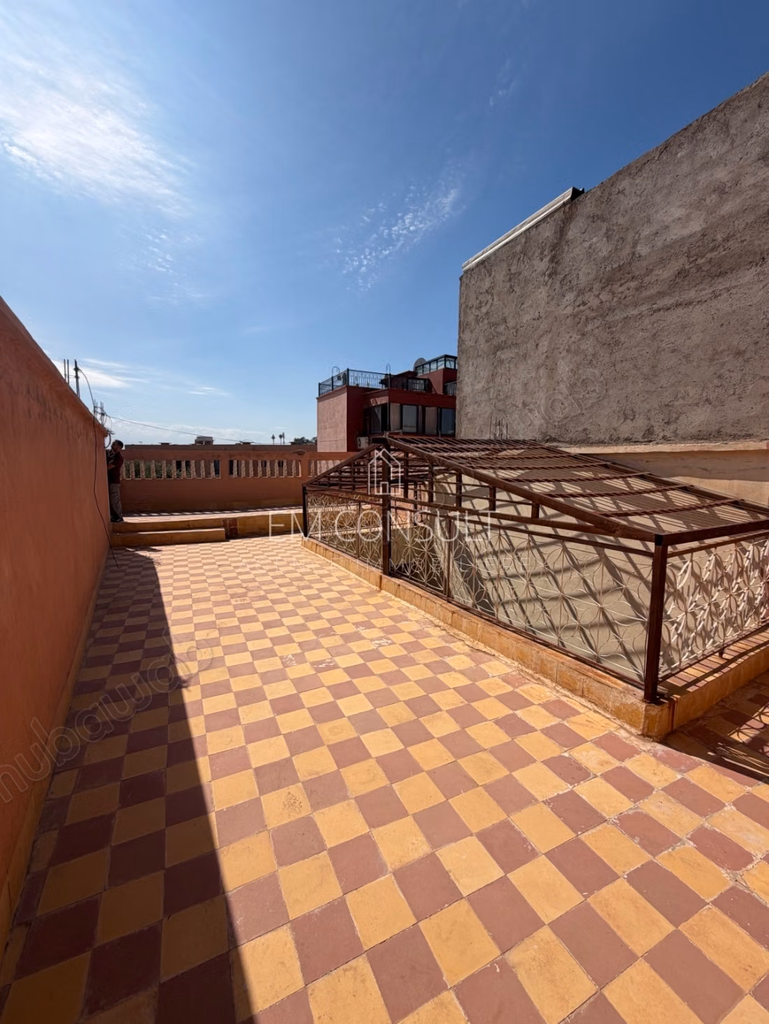 À vendre riad 11ch a rénover