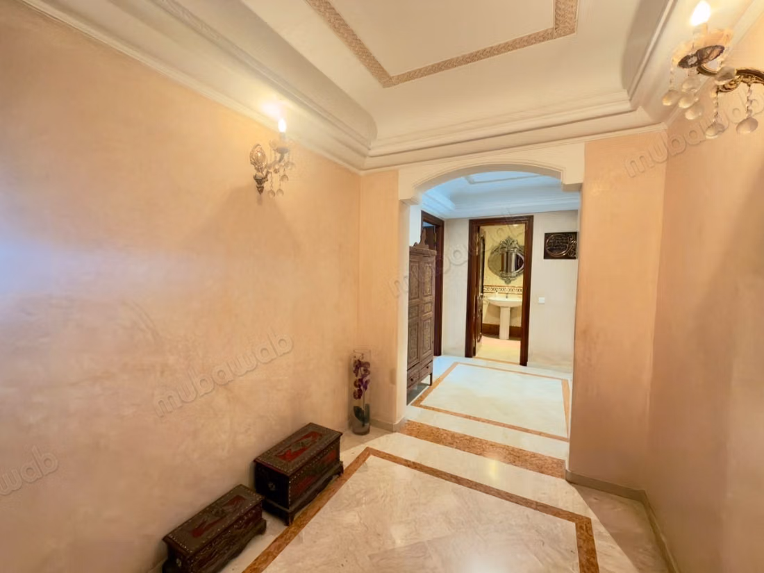 À VENDRE Appartement de prestige au Triangle d’Or