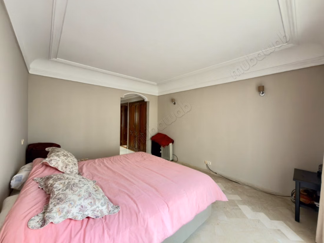 À VENDRE Appartement de prestige au Triangle d’Or