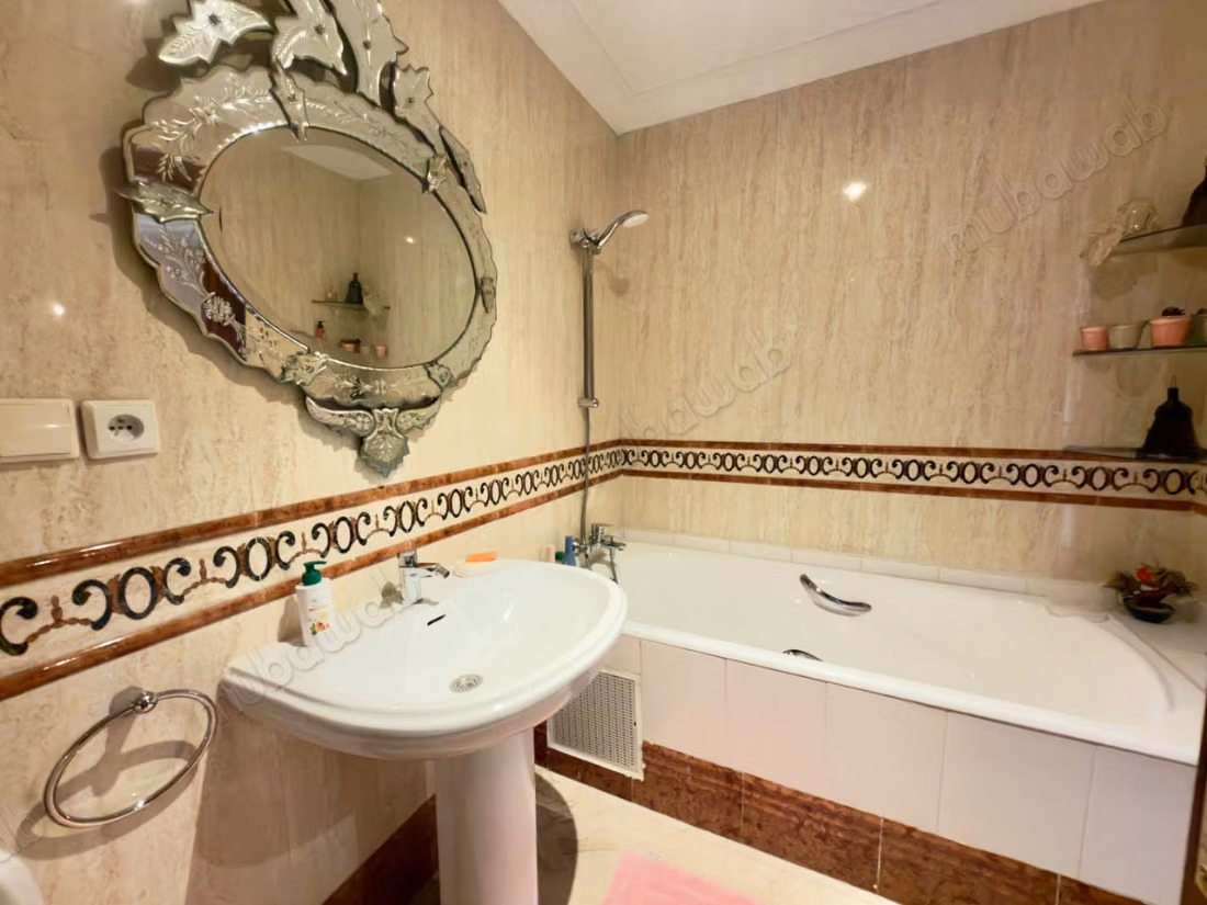 À VENDRE Appartement de prestige au Triangle d’Or
