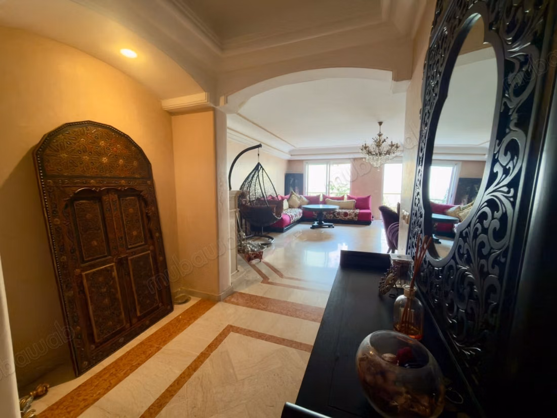 À VENDRE Appartement de prestige au Triangle d’Or