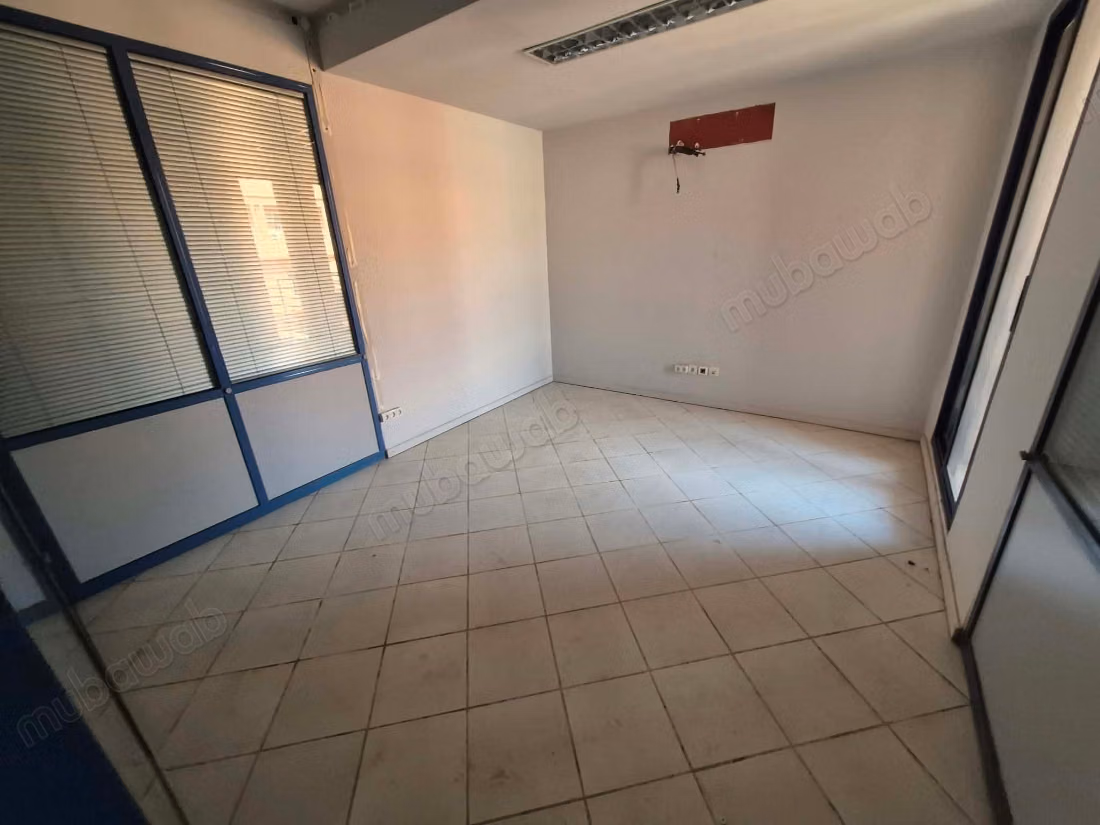 Bureaux à louer à Guéliz. 
Superficie 100 m²