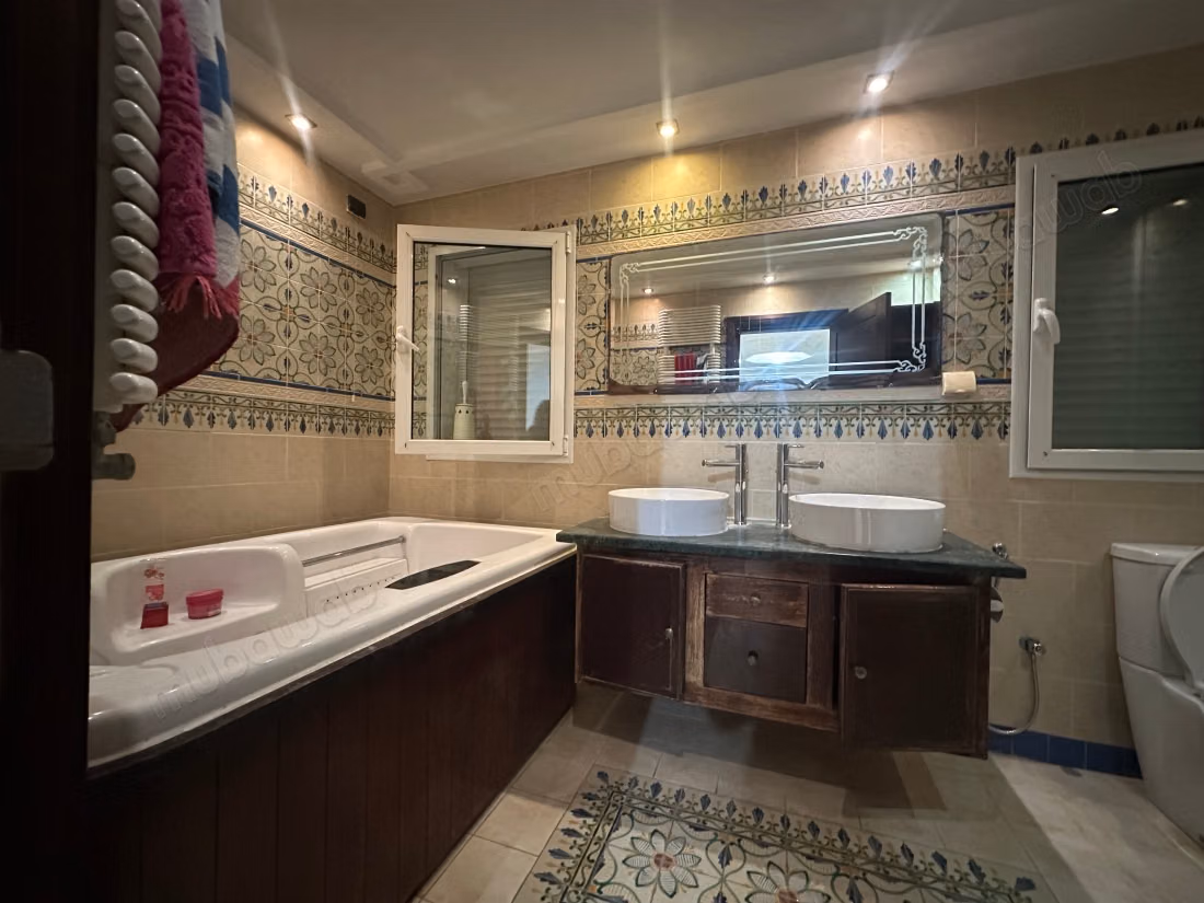 Louez votre maison à Les Berges Du Lac 2.6 pièces confortables. Fenêtres avec double vitrage et porte blindée