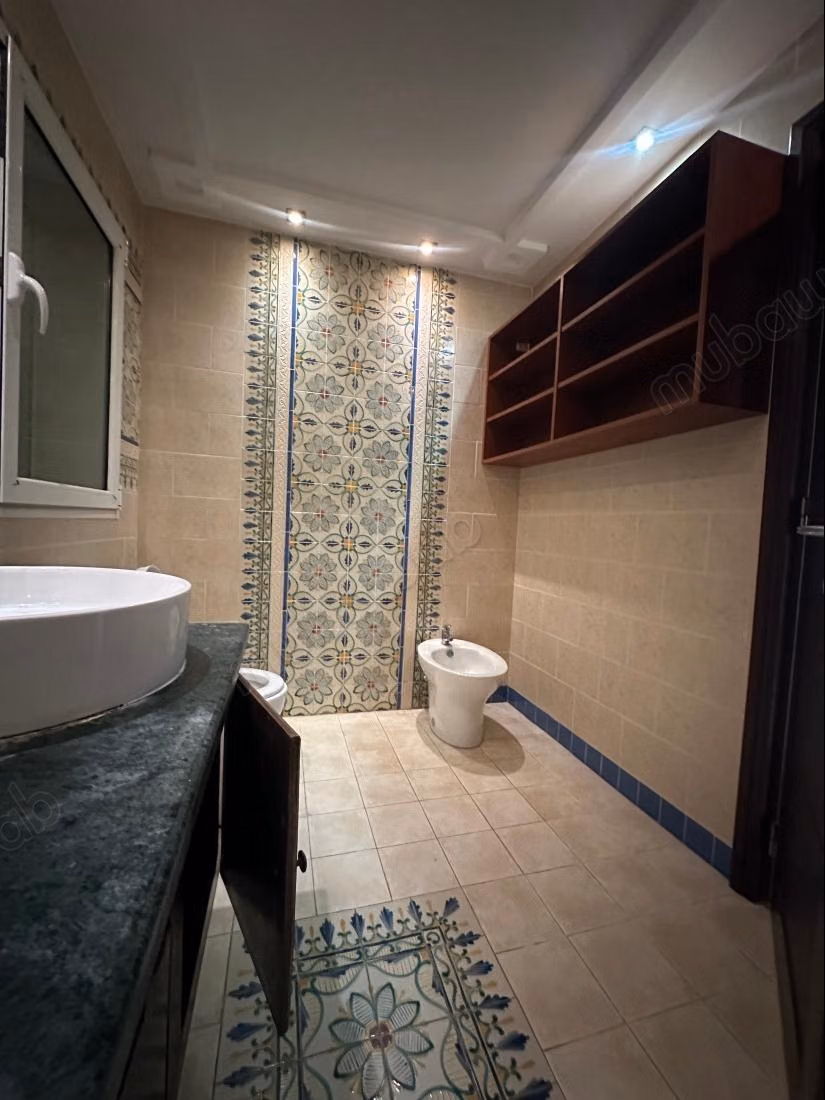 Louez votre maison à Les Berges Du Lac 2.6 pièces confortables. Fenêtres avec double vitrage et porte blindée