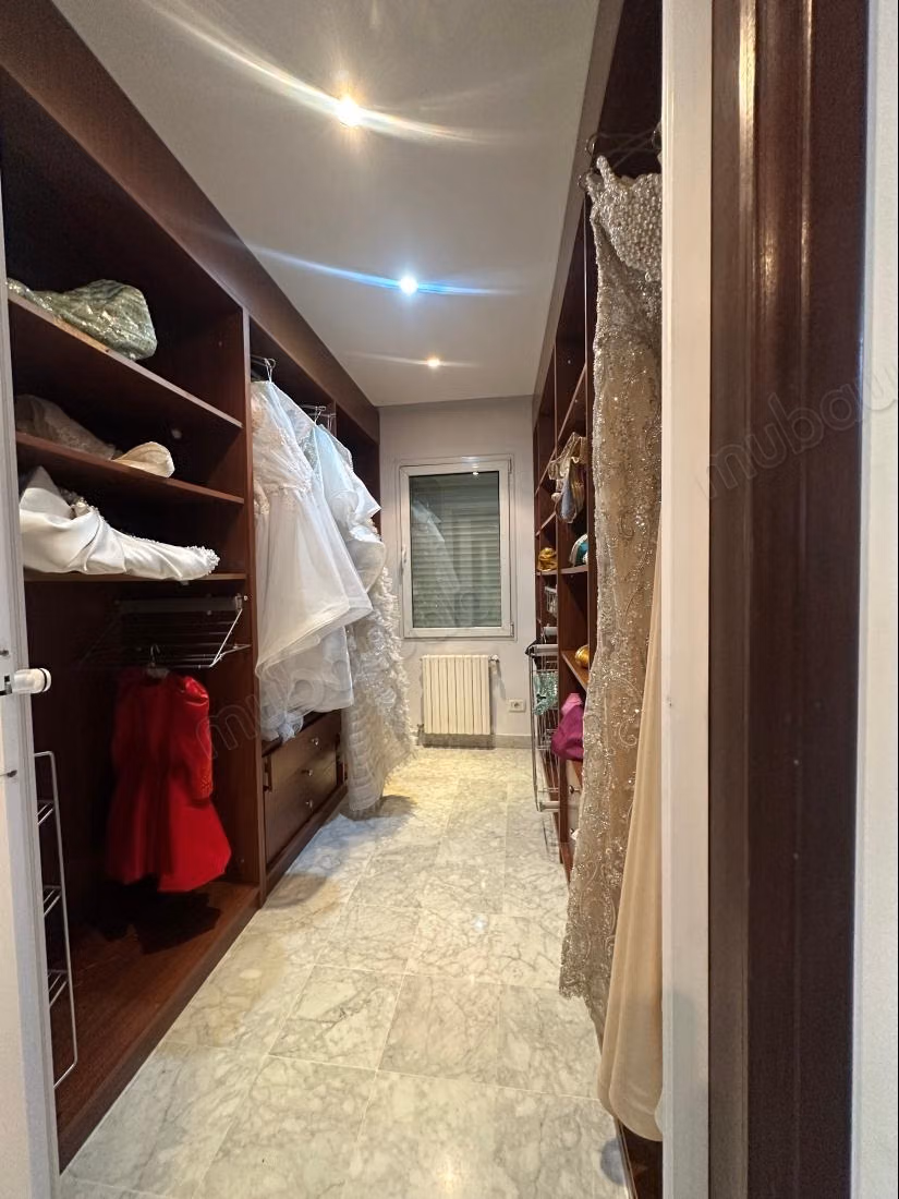 Louez votre maison à Les Berges Du Lac 2.6 pièces confortables. Fenêtres avec double vitrage et porte blindée