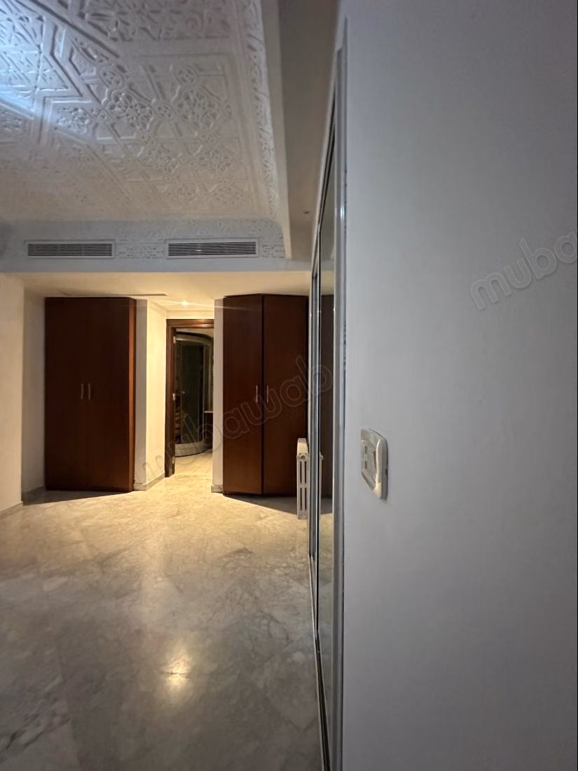 Louez votre maison à Les Berges Du Lac 2.6 pièces confortables. Fenêtres avec double vitrage et porte blindée