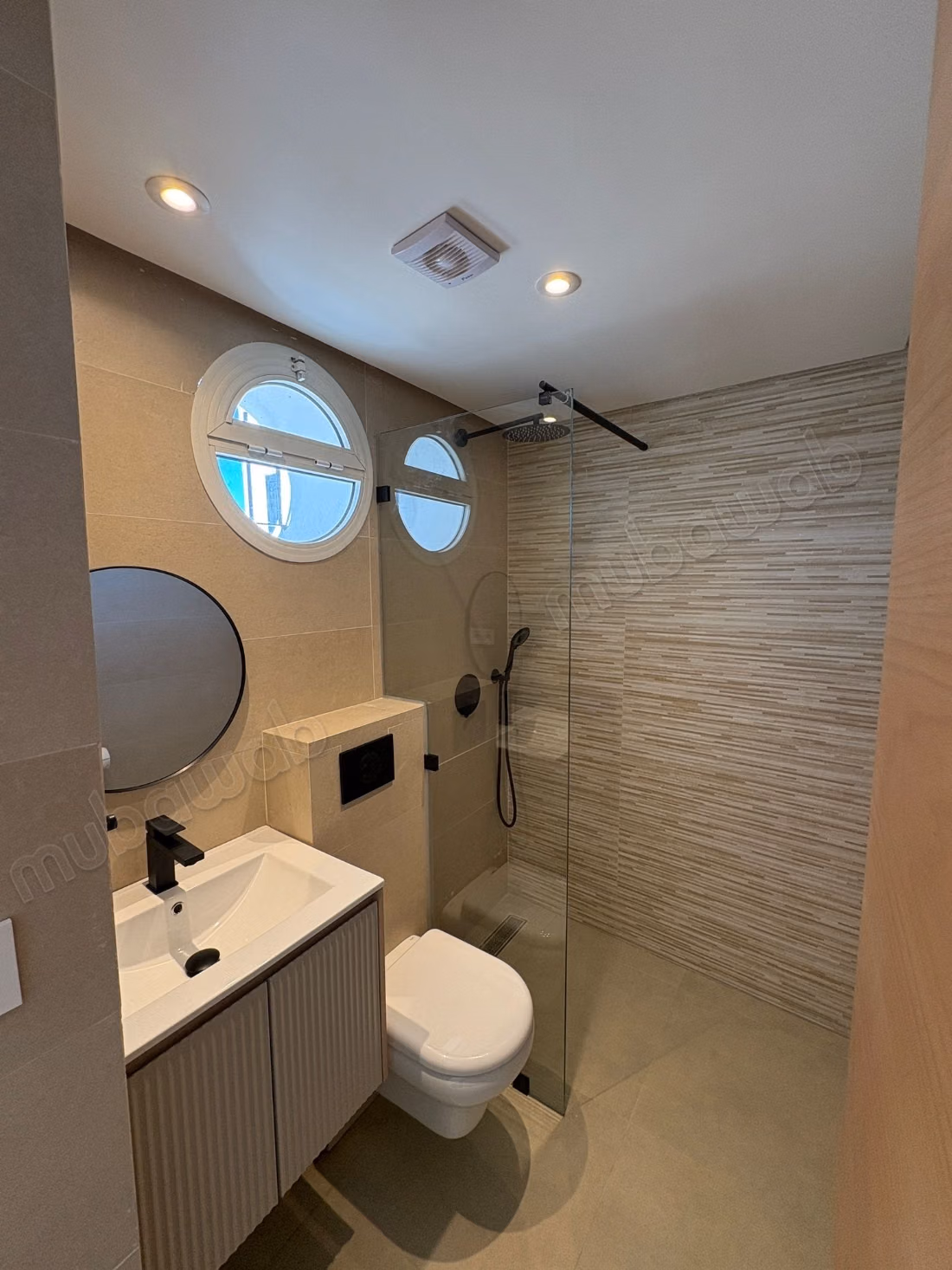 Villa moderne avec vue océan en location longue durée