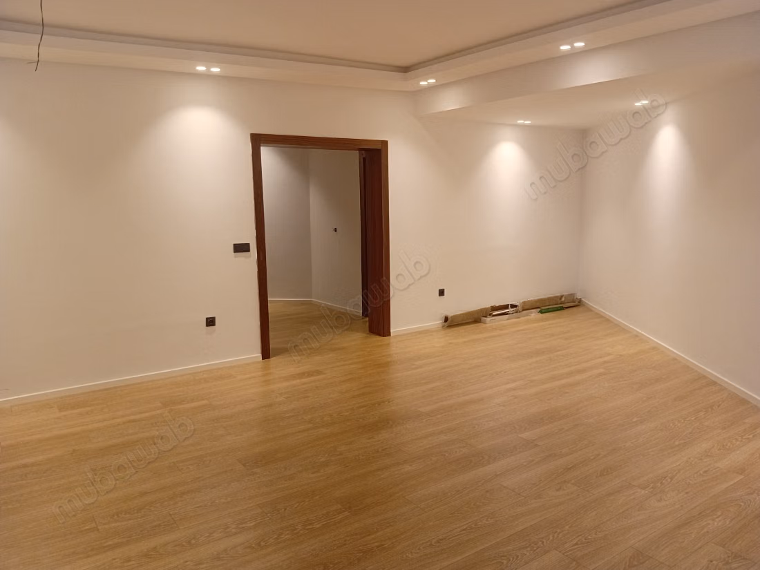 Bel appartement vide gauthier