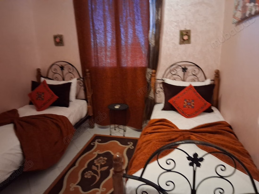 Très bel appartement en location à Route de Fez. 
2 belles chambres. 
Meublé