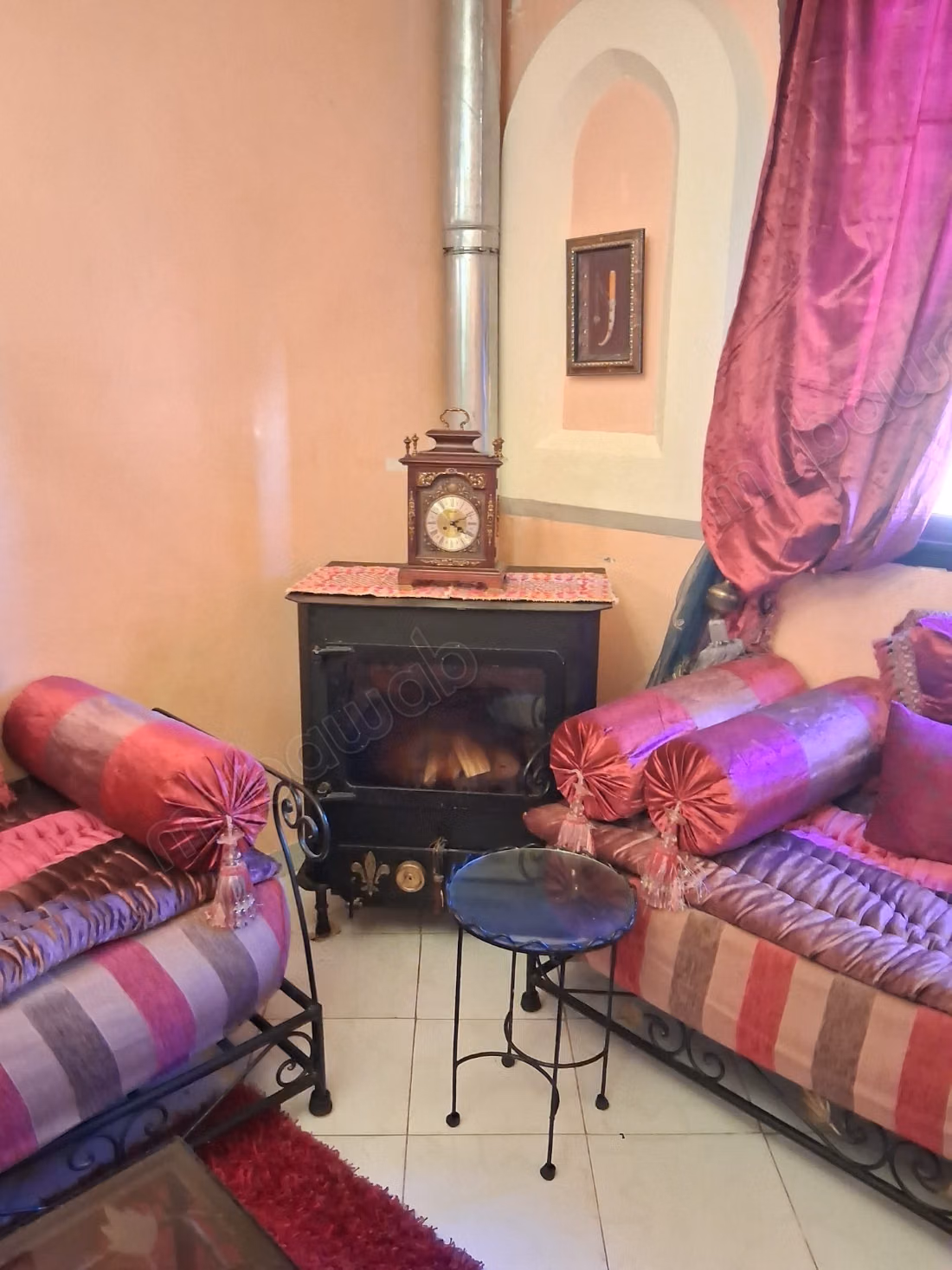 Très bel appartement en location à Route de Fez. 
2 belles chambres. 
Meublé