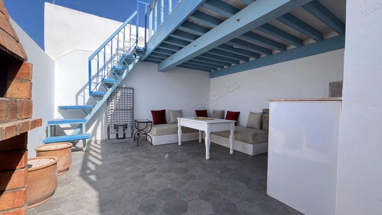Douiria titrée, double rooftop – Médina