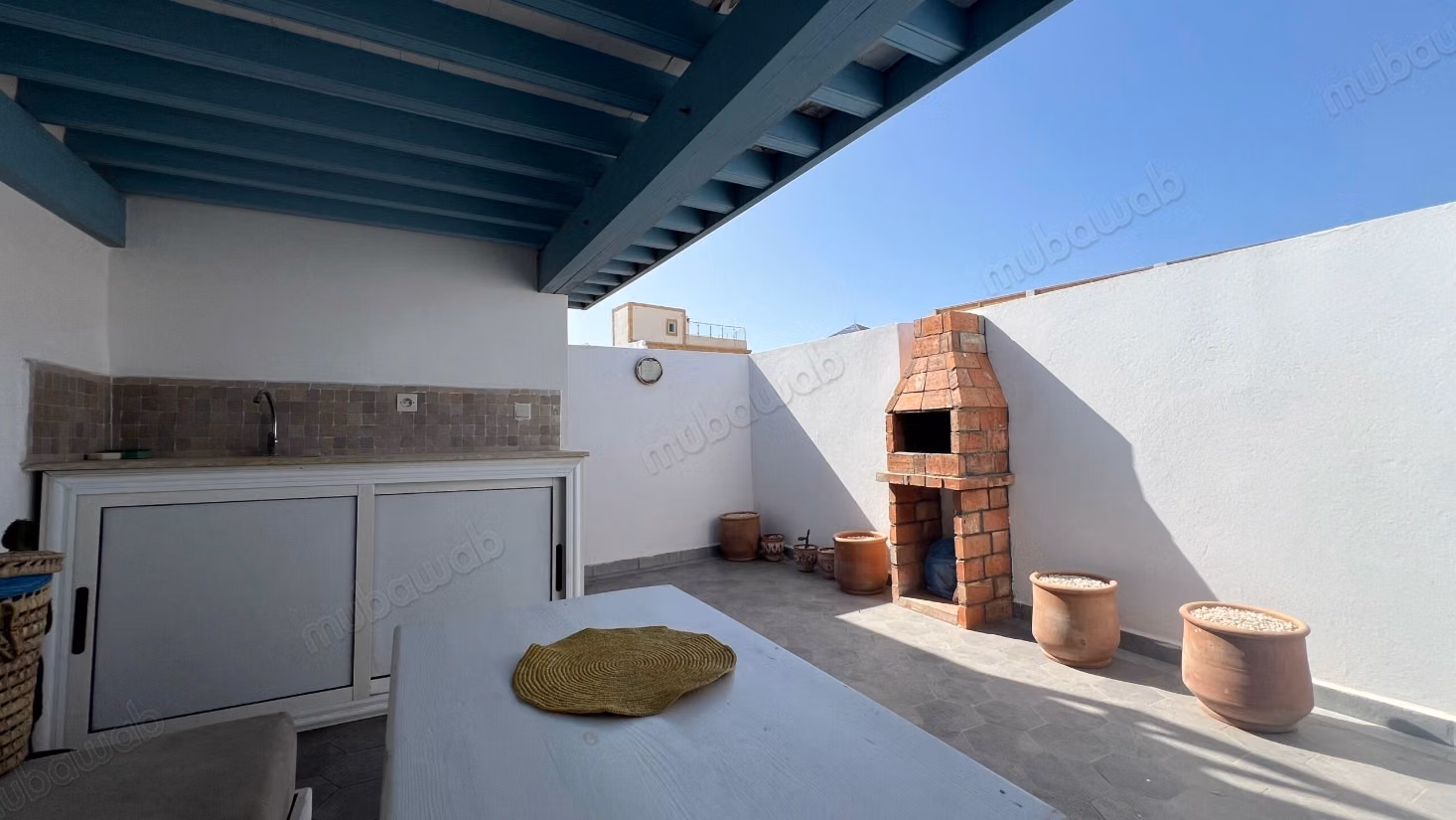 Douiria titrée, double rooftop – Médina