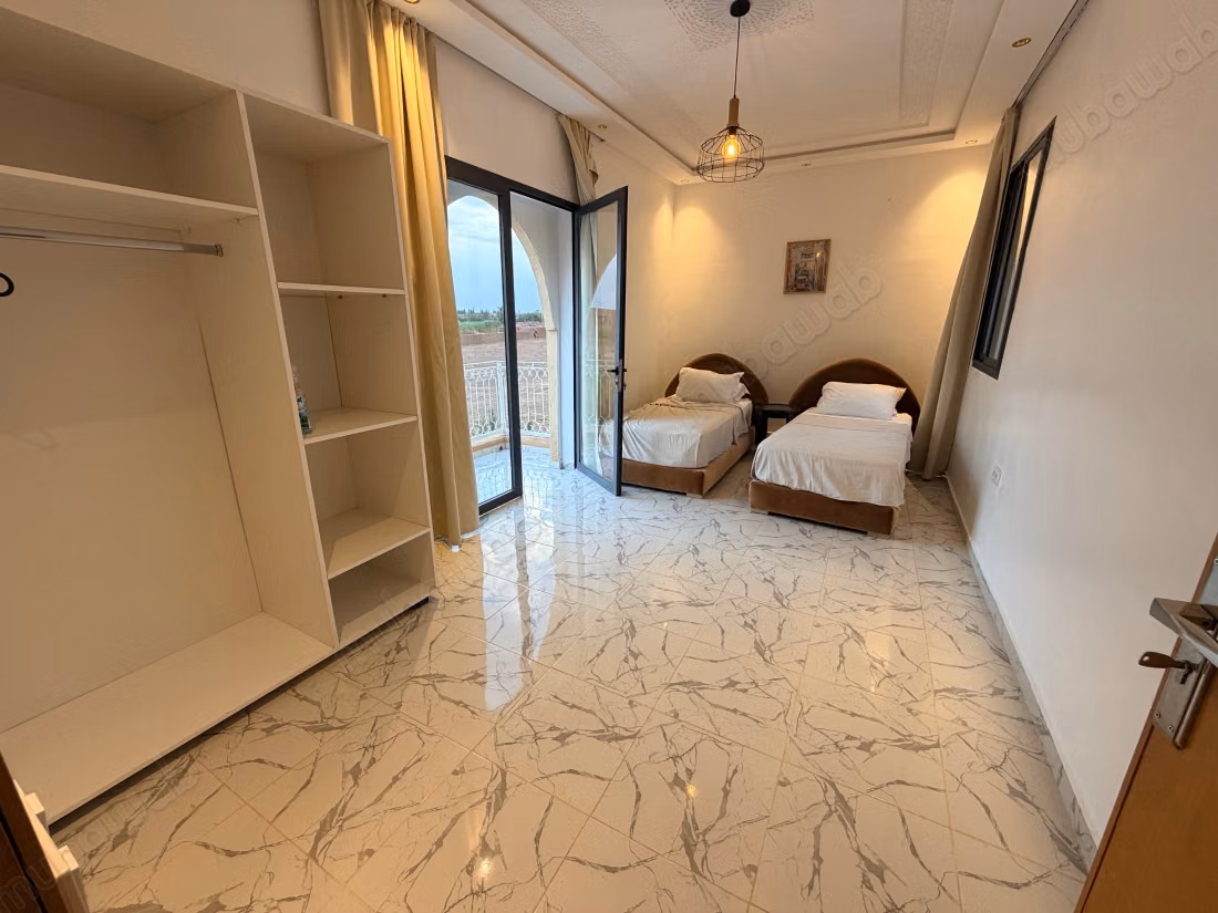 Villa neuve meublée avec piscine 4 chambres avec salles de bain