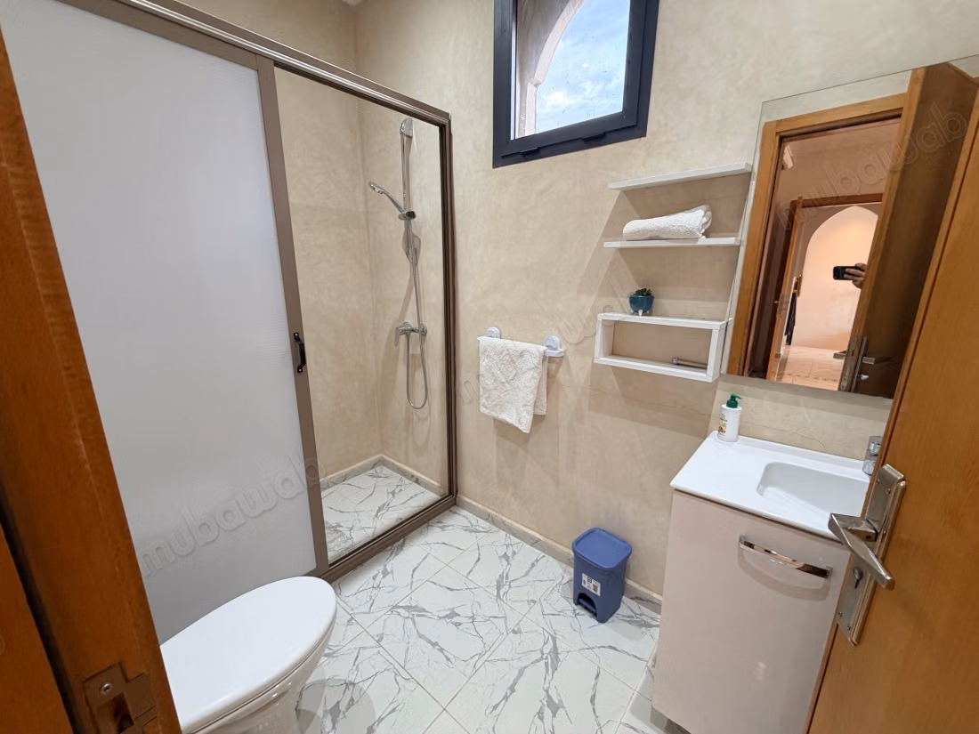 Villa neuve meublée avec piscine 4 chambres avec salles de bain